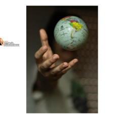 Echi di un mondo in transizione: geopolitica, urne e giudici tra Europa, Americhe e Medio Oriente