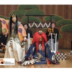 七転び八起き Nanakorobi Yaoki Cadere sette volte, rialzarsi l’ottava