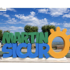 Martinsicuro, installato il nuovo punto selfie sul Lungomare Nord