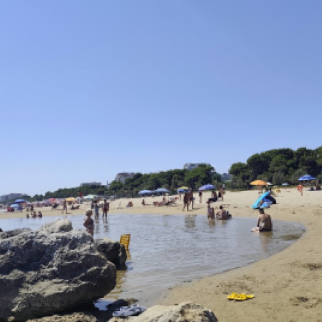 Montesilvano, sequestrato chiosco bar sul lungomare