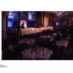 Sparatoria al gala dei media: il mirino sul governo e il caos a Washington