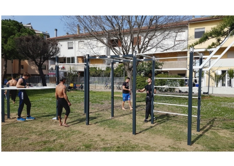 Giulianova, calisthenics al parco Annunziata.