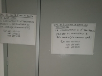 la notizia su un cartello affisso su una porta del NDS