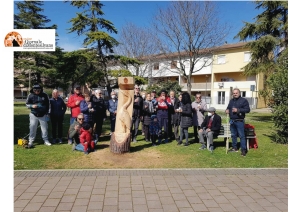 Giulianova, scultura salva albero al Quartiere Annunziata