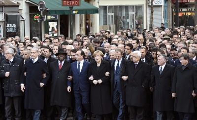 Hollande, "guerra contro l'Isis" E chiede aiuto ai Paesi dell'Ue