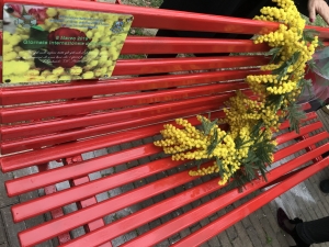 Pescara. Panchina rossa a Villa de Riseis per 8 Marzo