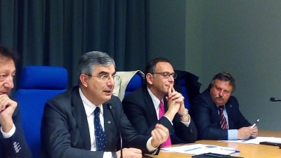 D'alfonso e accanto al lui Alessandrini sindaco di Pescara