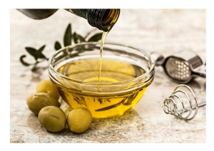 Abruzzo, caccia all'olio d'oliva, calo produzione del 22%