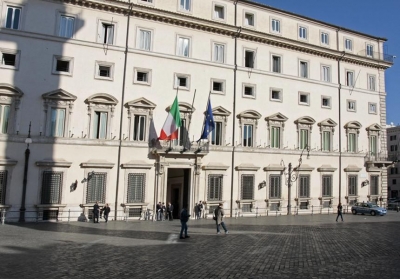 Esperimento di governo con i contratti alla tedesca o voto.