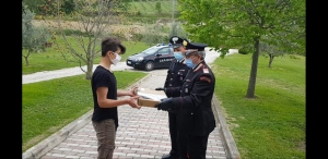 Chieti: i Carabinieri consegnano personal computer agli studenti