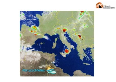 Temporali nell'aquilano, caldo afoso sulle coste