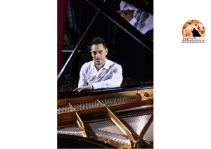 Esce “Io”, progetto solista del pianista pennese Paolo Catone