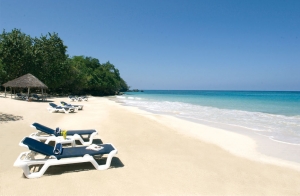 Spiagge, Corte Ue boccia rinnovo automatico concessioni balneari