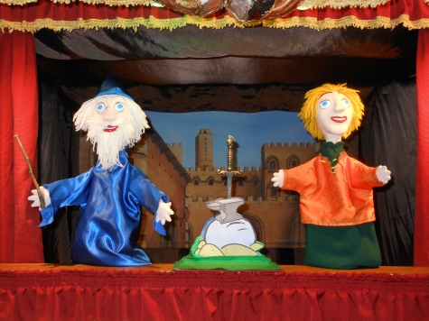 Cuntaterra, spettacolo dei burattini, La spada nella roccia