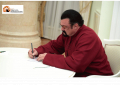 Putin premia Steven Seagal, la Tortuga.