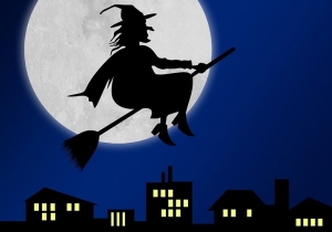 Pescara, la befana vien dal mare e atterra nel pomeriggio a piazza Salotto