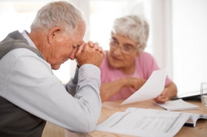 Pensioni, l'assegno resta inchiodato a 987 euro