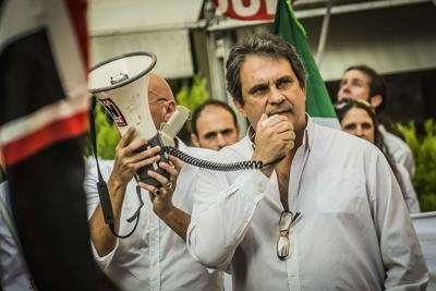 Minibot. Fiore FN: "altro che pataccones".