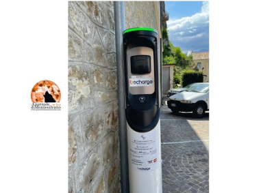 Montefino colonnina per ricaricare auto elettriche