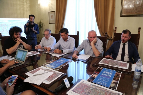 Pescara. Notte dello Shopping, inaugurazione centro commerciale naturale