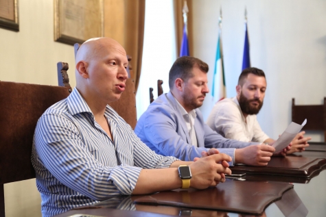 Pescara Vecchia: Tavolate Uniche, Piano Bar e Tango“