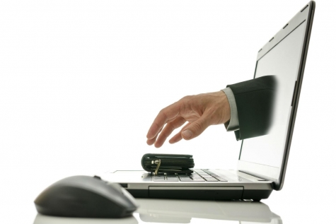 Truffe online scorrono via email. L’allerta Commissariato di PS On Line