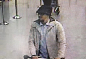 Bruxelles: uomo con il cappello