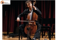 "Roots of Traces". Il violoncello di Michele Marco Rossi tra suggestioni contemporanee e teatro musicale