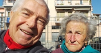 Selfie con Nonna Cesira sulla Strada Parco