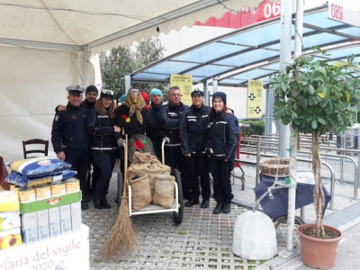 Montesilvano, Befana del Vigile 2020, raccolti 10 quintali di derrate alimentari