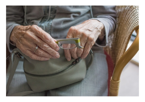 Pescara, Finanziere fuori servizio sventa scippo in Via Tiburtina
