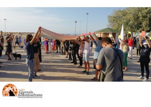 Flashmob a Pescara: tutti nasciamo liberi ed uguali, anche di amare