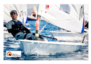 Francesco Lamante in Portogallo con i colori del Circolo Nautico Pescara