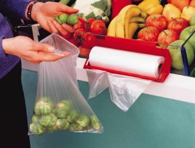Spesa, da gennaio 2018 le buste frutta e verdura si pagano