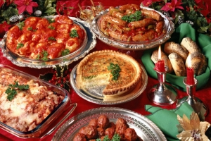 Natale. Si tagliano i divertimenti si pensa al cibo sulla tavola