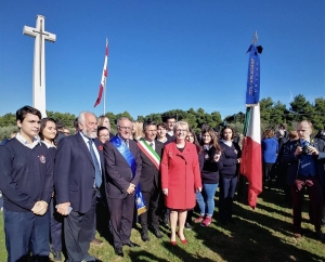 Ortona.Papaveri rossi per il Remembrance Day, al cimitero canadese