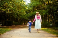 Covid19. Consentito passeggiare con il figlio. No Jogging