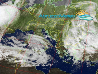 Week end tempo, cielo nuvoloso o molto nuvoloso con possibili deboli precipitazioni sparse