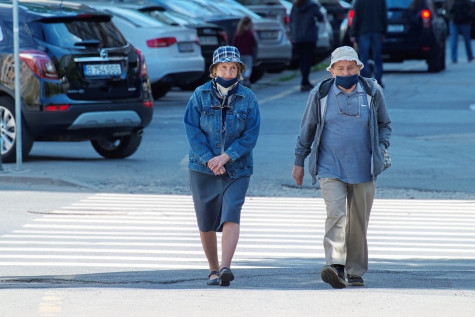 Covid19. Italia, meno di 100 morti in 24 ore. Vaccino, buone notizie.