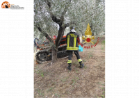 Loreto Aprutino, incidente agricolo. muore travolto da un cingolato.