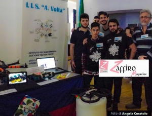 i costruttori di Explò insieme al Prof. Orlando