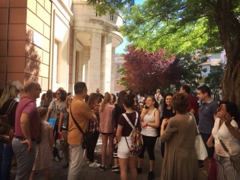 Pescara/protesta al Classico. Genitori: niente contributo volontario. Frutta 30mila euro