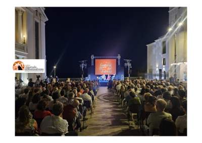 Ortona. Quasi 500 persone per la IV edizione del Festival del dubbio nella Piazza del Teatro Tosti