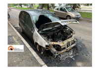 Pescara, nella notte una macchina a fuoco in via Caduti del servizio