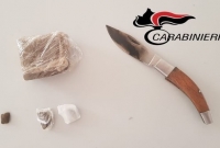 la droga sequestrata dai Carabinieri