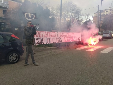 Pescara. Blocco Studentesco : sit-in al "Tito Acerbo"