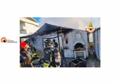 Moscufo/incendio in un'autorimessa, 2 vigili sventano il peggio allontanando bombole e auto.