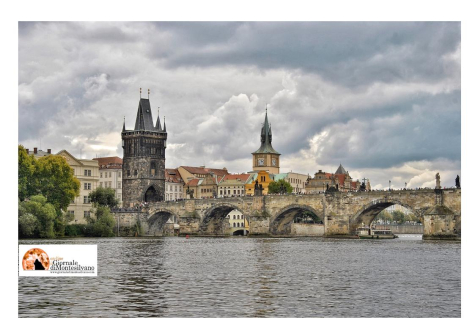 Sparatoria all'università nel centro di Praga. E' caccia all'uomo.