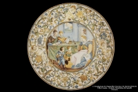 Museo Paparella, il mattino e una nobildonna che cuce nella maiolica del mese