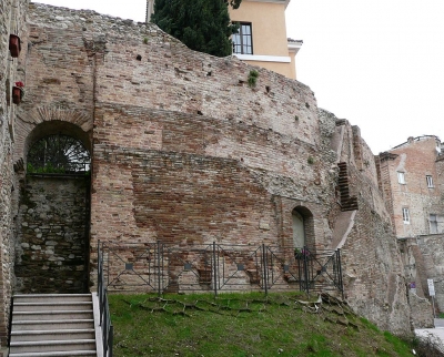 Teramo. Incontro sul teatro romano e referendum consultivo